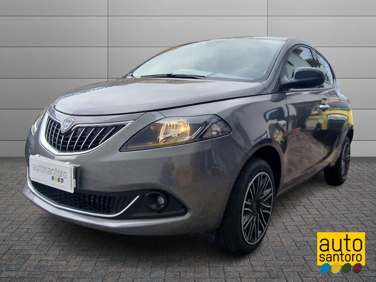 lancia-ypsilon-1-0-gold-1-2